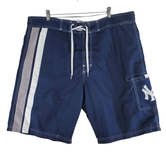 MLB Yankees 10" Swim Trunks Cargo Shorts Mens XL 40 Blue Hi Rise Lined New York - Picture 1 of 12